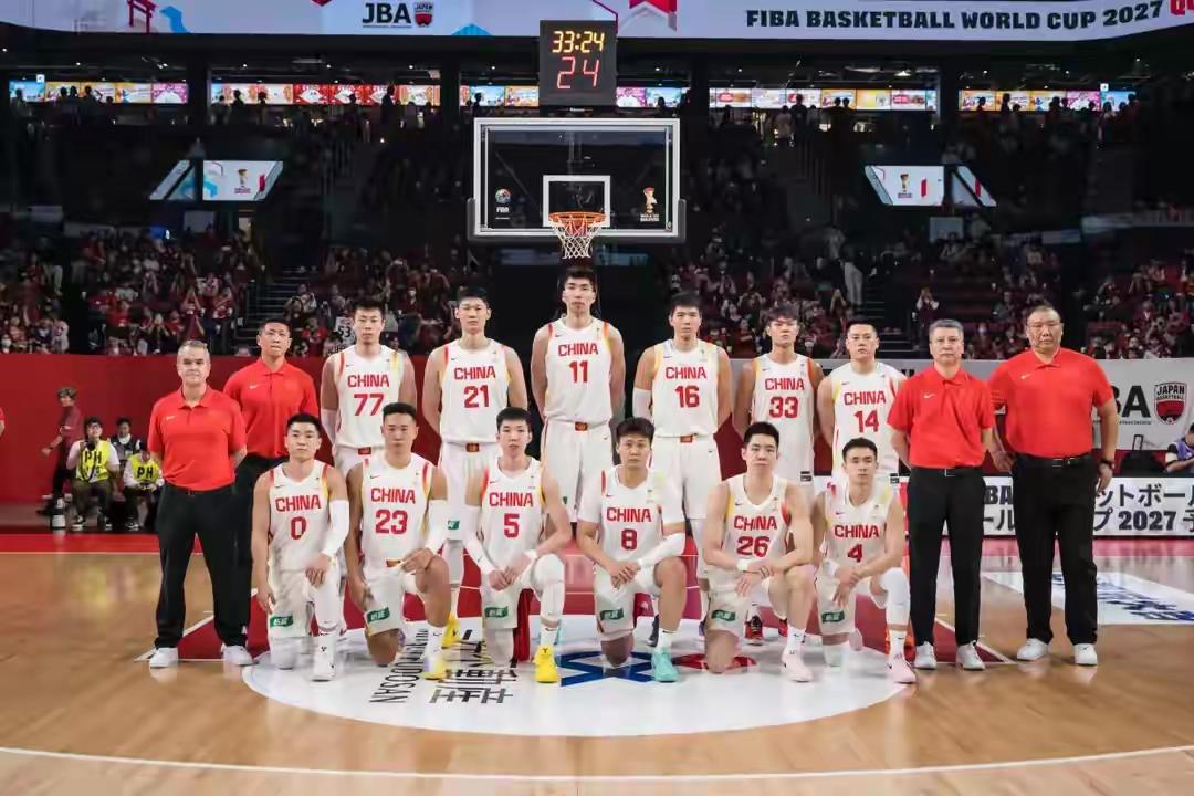 在日本男篮以中国男篮的这场比赛中，从比赛数据来看，张镇麟的表现着实不尽如人意。全