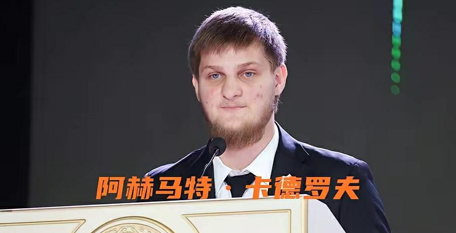 听说车臣小卡已经病危了，家里的夺位之战要开始了。小卡很中意他三儿子亚当，亚当是