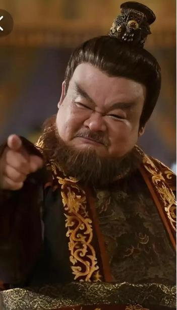 天宝末年，安禄山造反后，唐玄宗将在长安的安禄山长子安庆宗斩首。安禄山大怒，在攻占