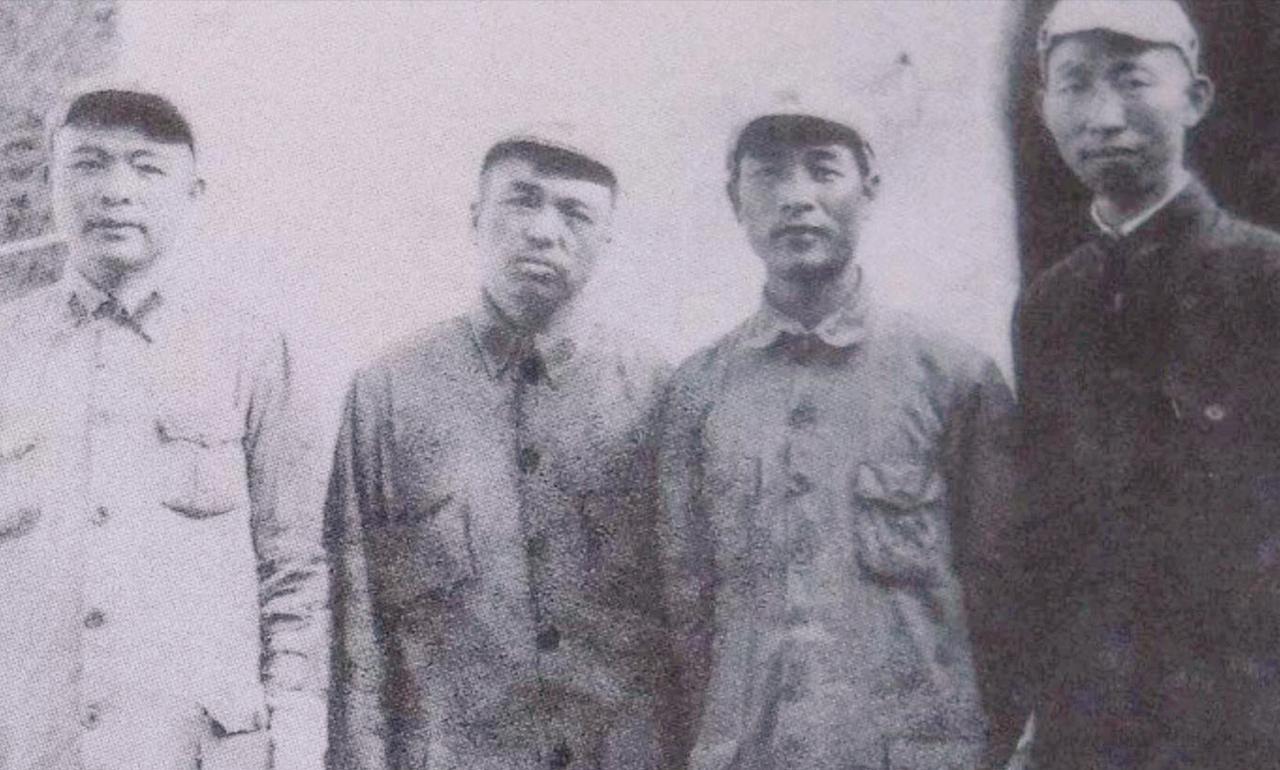 1930年冬，红军取得龙冈大捷，击溃国民党第18师，俘敌师长张辉瓒。国民党军方面