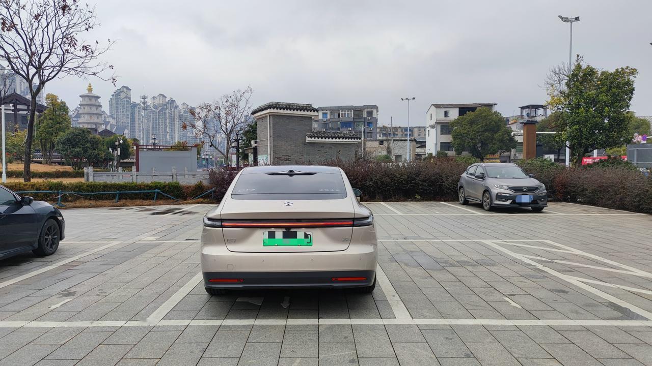 大家都知道新能源车不保值，并且3年是一个坎，很多新能源车3年就会贬值到新车价格的