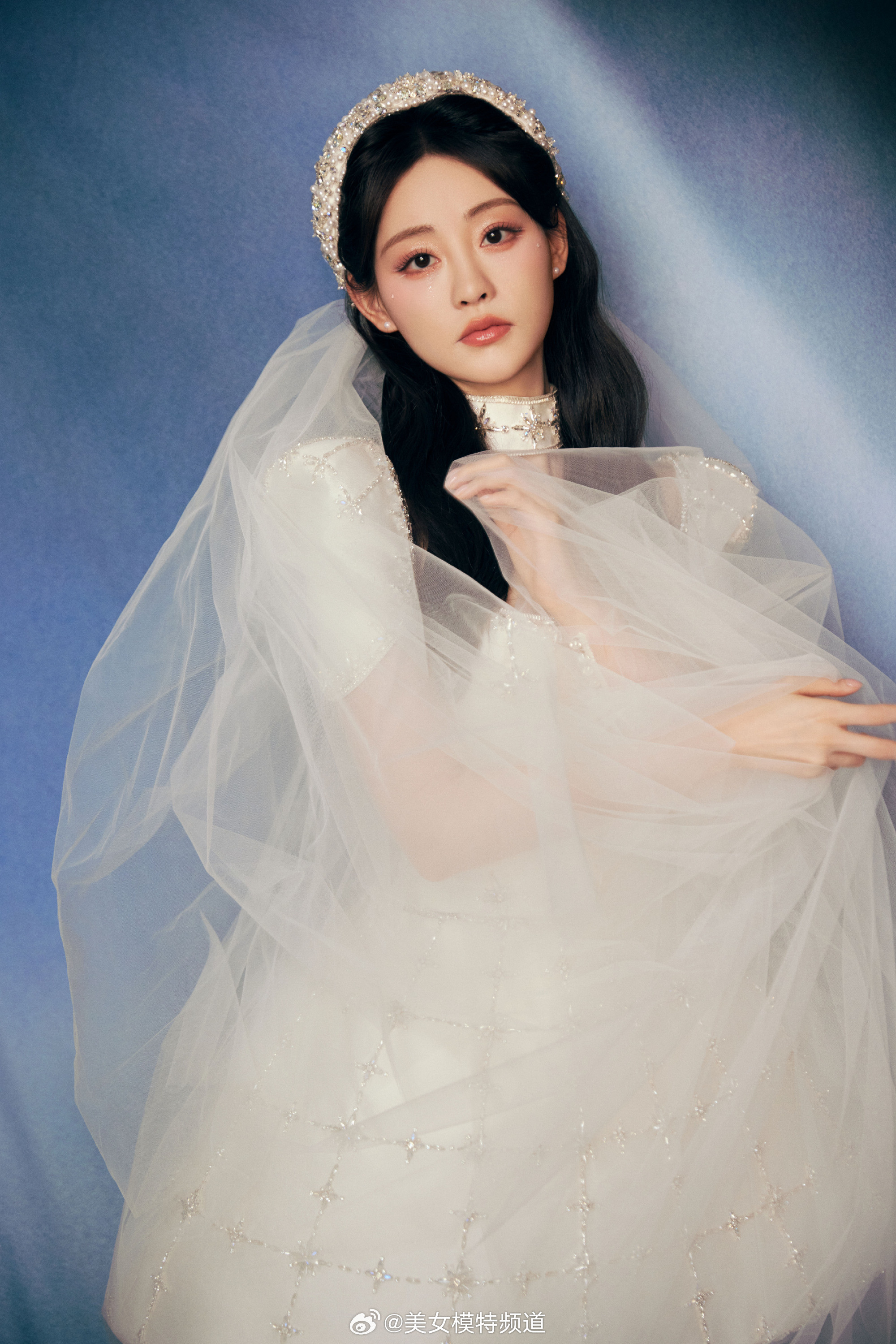 祝绪丹今日份白裙公主​​​