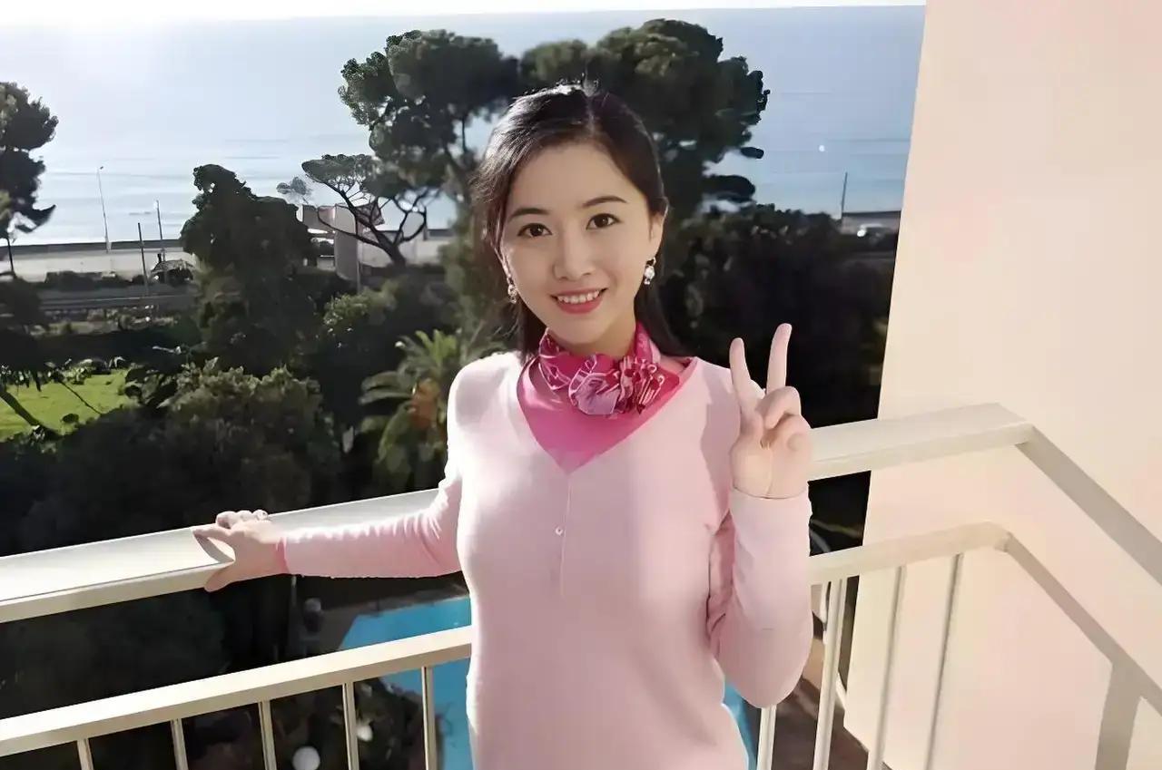 有人问翟欣欣如果去“天上人间”坐台，能有一席之地吗？看到这奇思妙想，我好好思考一