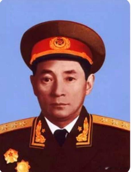 他是开国上将中独一份的“文艺将军”。21岁参加红军、入党。28岁任八路军野战政治