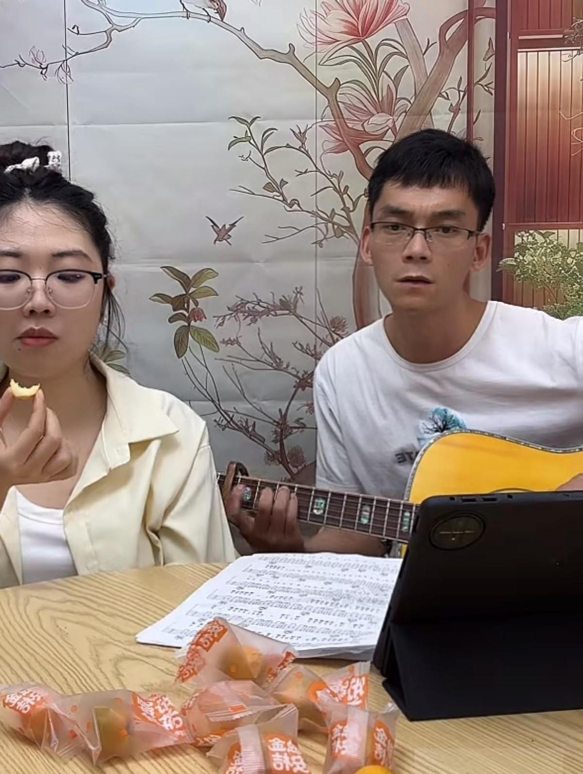 高考17次的唐尚珺，单人直播间不到200人。这个残酷现实，戳破了99%知识精英