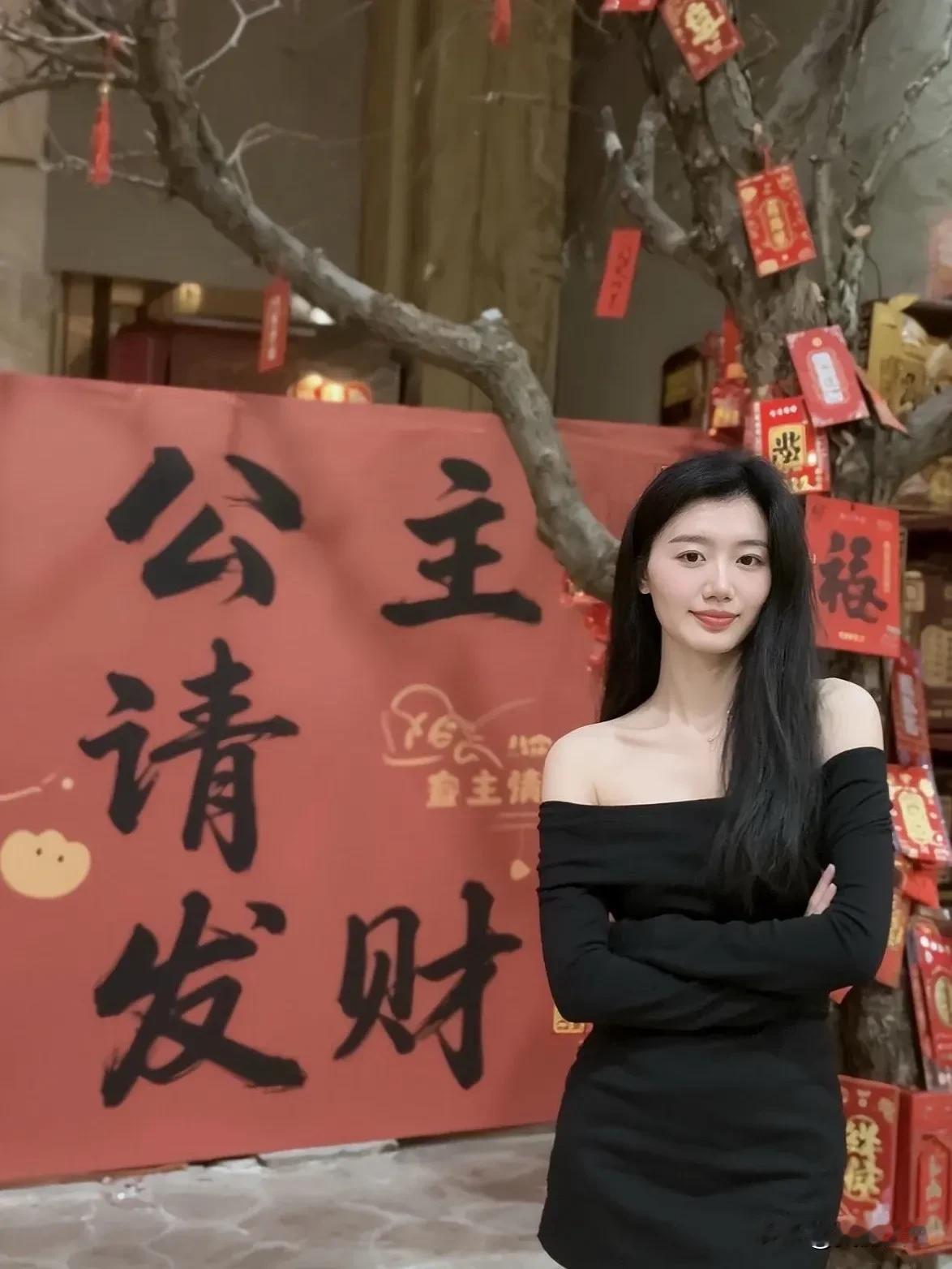 📍.九华山.天台海拔13006米，坐索道10分钟，再爬1080个台阶，别问我累