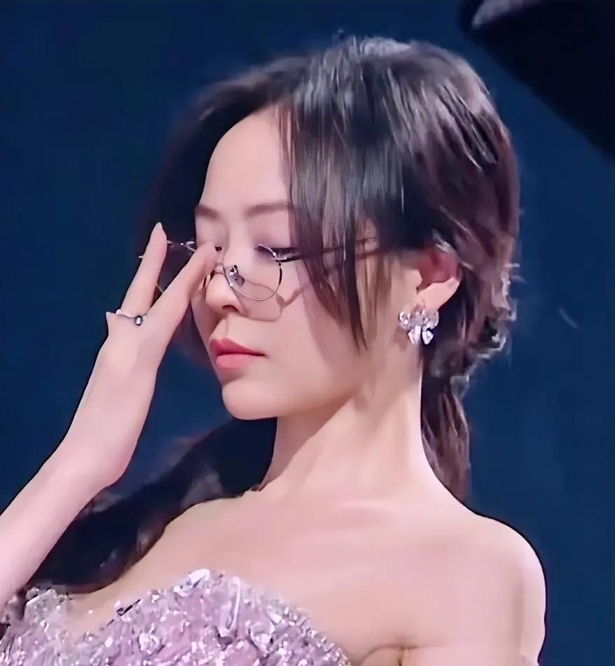 我有种强烈的预感，音乐圈要变天了！为什么这么说呢，不是因为音乐圈又出新人了，