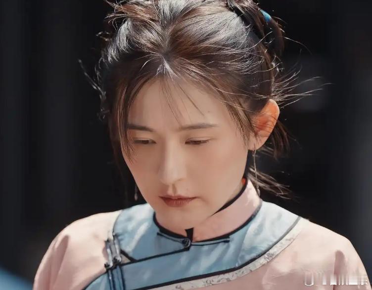 《灼灼韶华》演员阵容本来不错，没有什么演技差的流量演员尬演拖后腿，但给人感觉演员