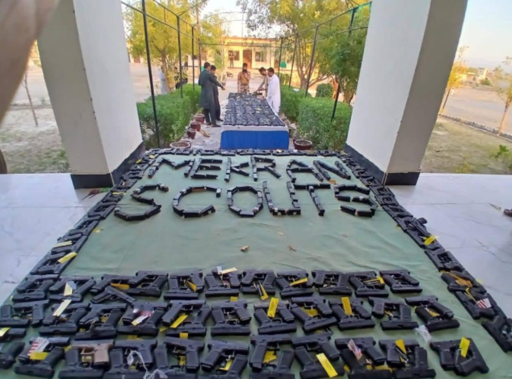 巴基斯坦边境截获大案！巴基斯坦安全部队在俾路支省凯奇县图尔巴特乡M-8公路查获