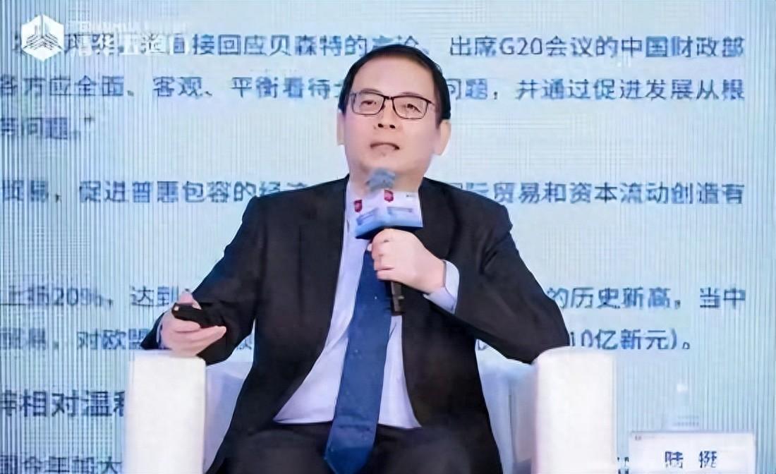 别再纠结人民币涨跌！中国经济真正的难题：钱没花在普通人身上人民币兑美元今