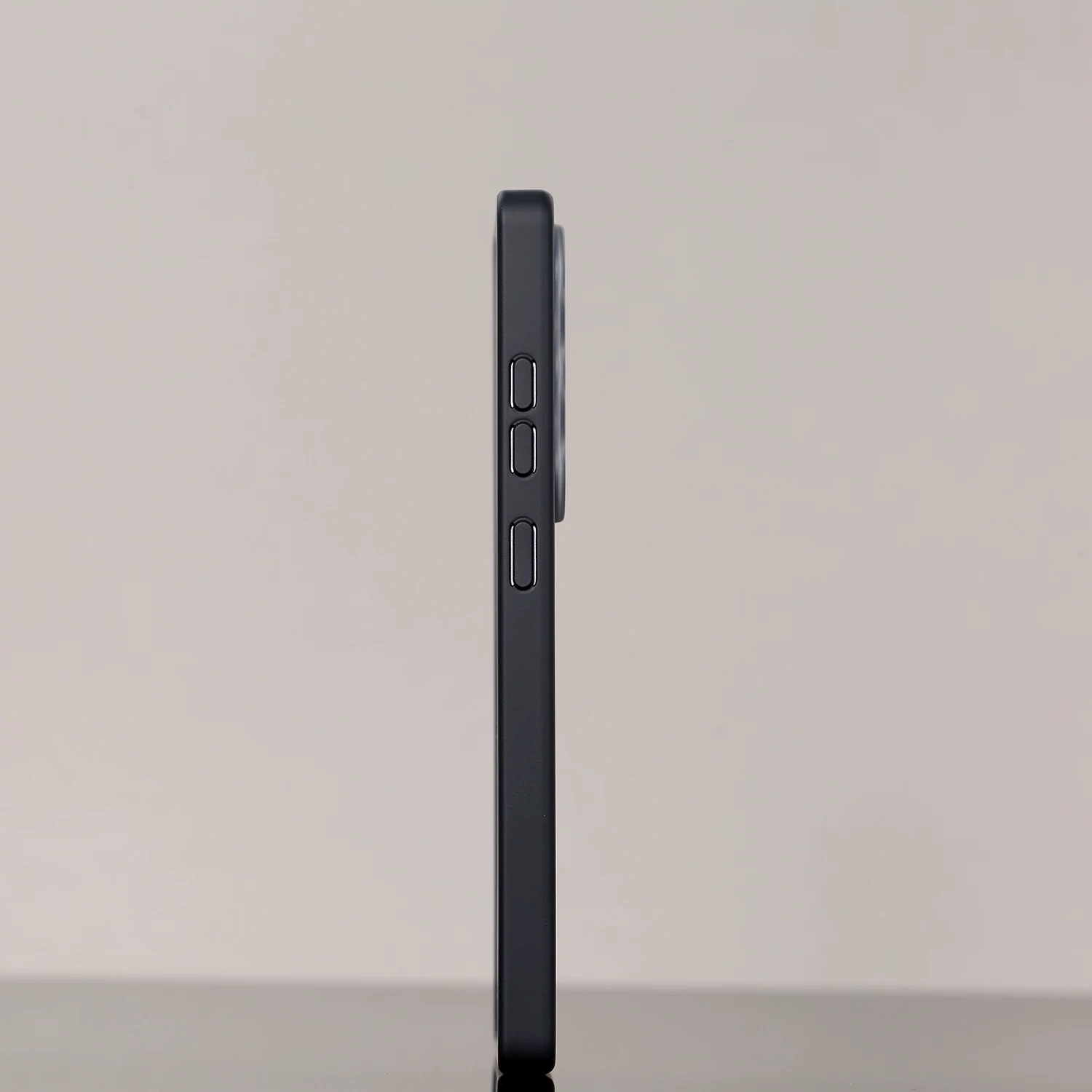 临近S26Ultra发布，感觉店里的S25Ultra013壳子又稍