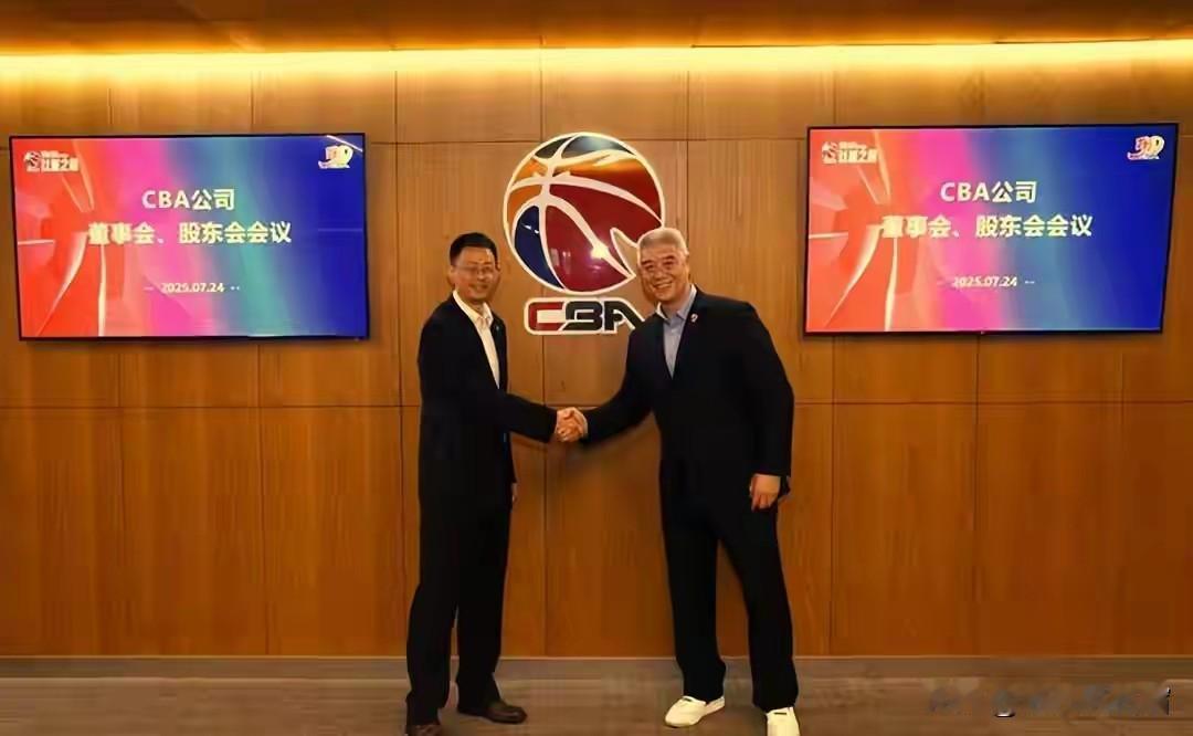 CBA为何会沦落到这般惨不忍睹的田地？据说自姚明卸任后，腾讯就退出了CBA直播。