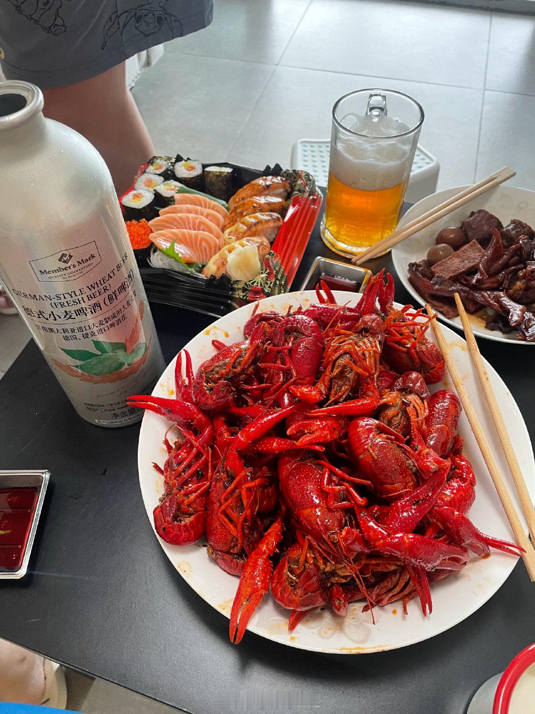 起码一年半没喝酒了喝了一小杯乏了[捂脸哭]今晚烛光山姆预制菜晚餐情人节每天都过㊗️我们一直在路上[比