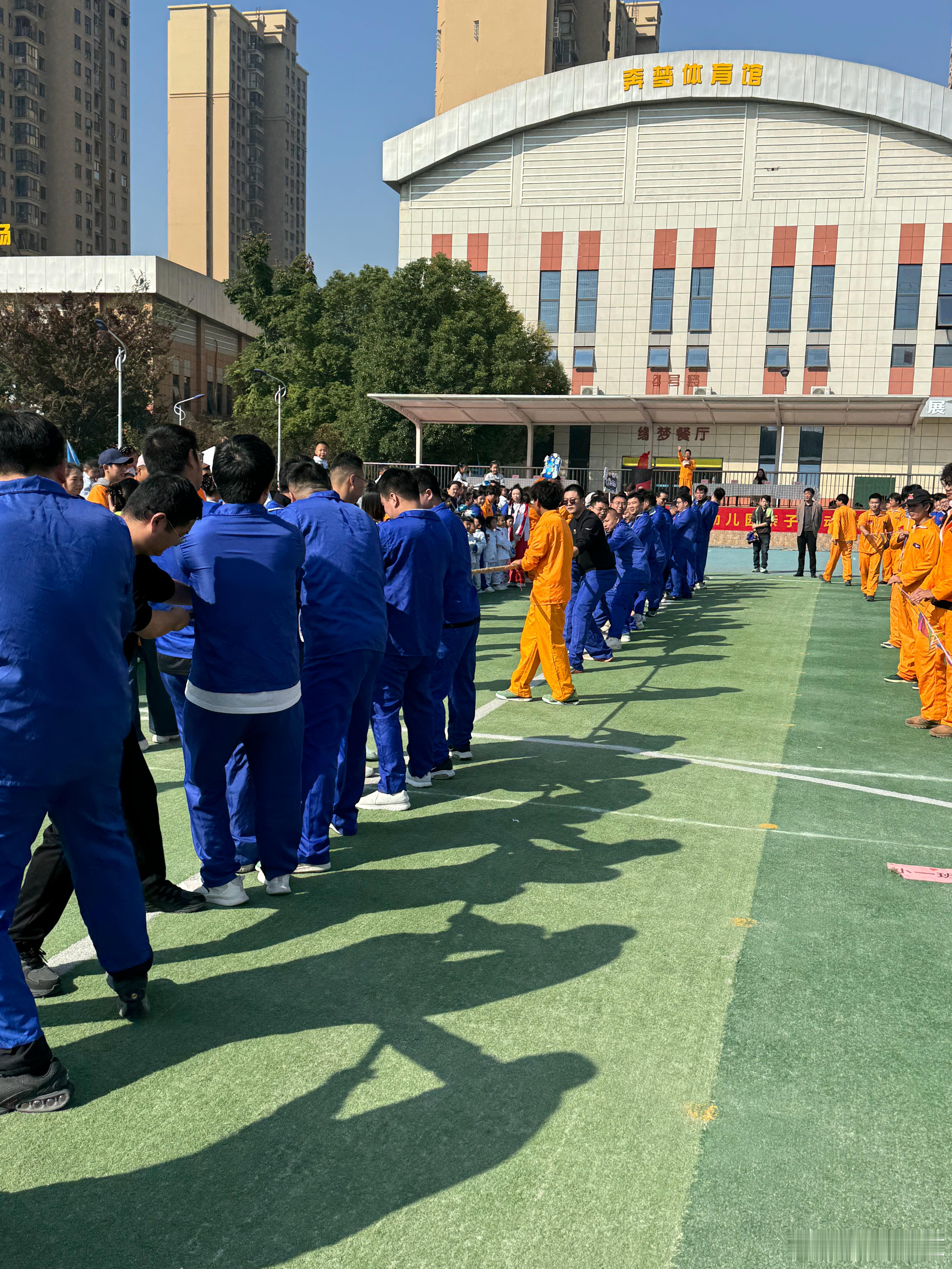 这些家长体格怎么比？？？