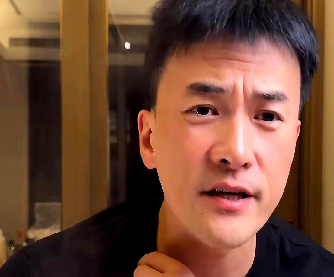 离了婚，前夫一分抚养费不给，还得自己养四个娃？何洁这波操作，真把“丧偶式育儿