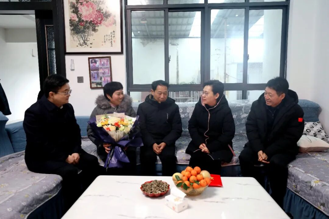 中央文明办暖心慰问河南道德模范 共筑榜样力量