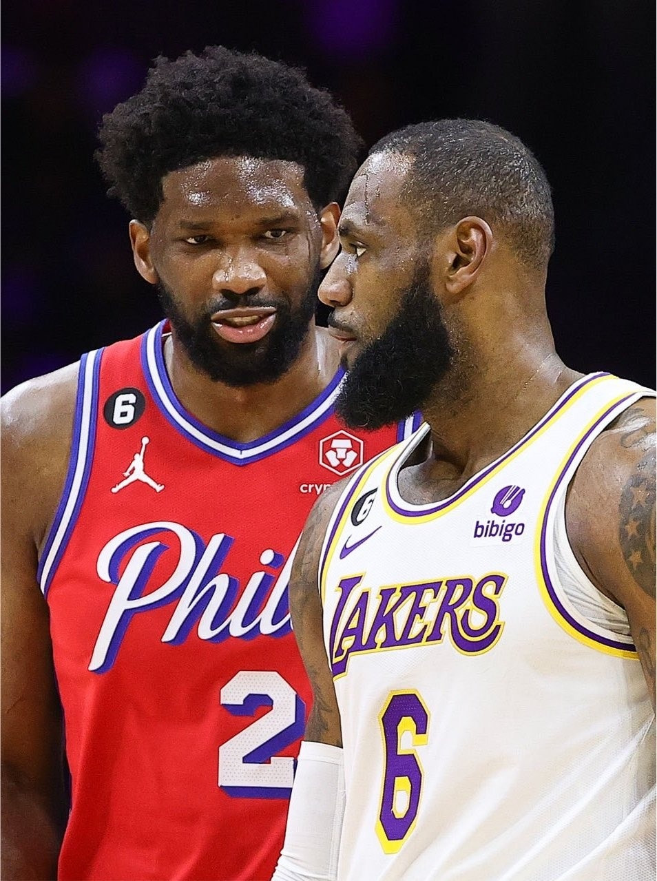 NBA据美媒报道，在度过了第一个无需接受手术的夏天后，乔尔·恩比德亲自向勒布