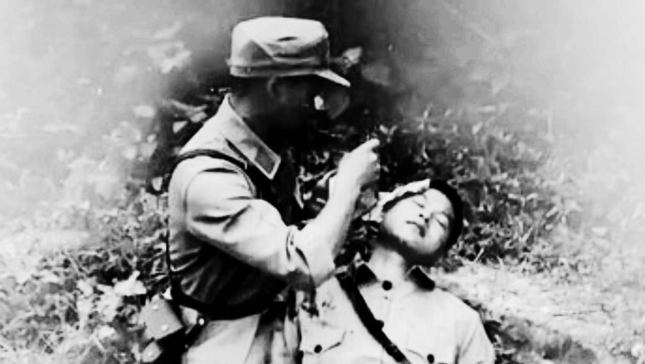 1935年4月，一个红军干部流落到后山乡张家垭口，敲响1户老乡家的房门。房主黎从