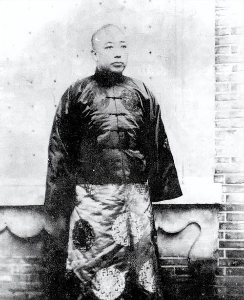 杨宇霆为什么不干掉张学良，自己当“东北王”？ 很多人了解民国东北史，大多受影