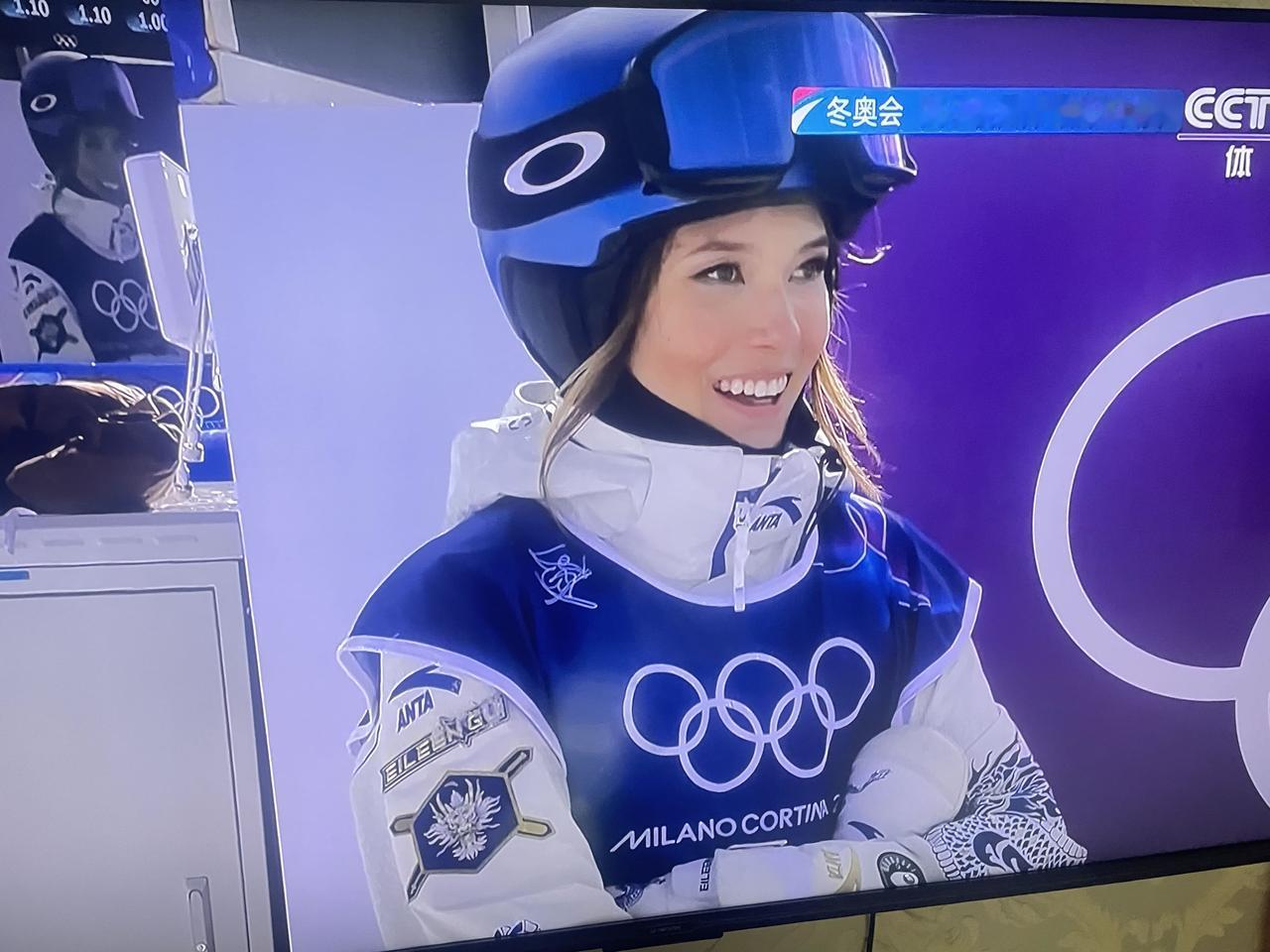 听到谷爱凌说“输了，世界不会原谅她”，真心为她心疼。北京冬奥会夺冠后，她站上巅峰