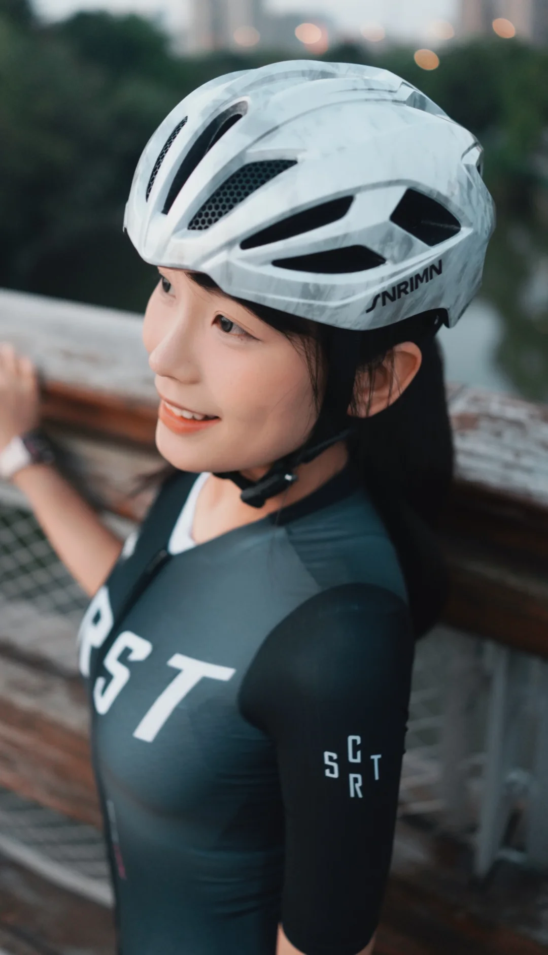 新手女骑头盔，好看还兼顾安全性拉满