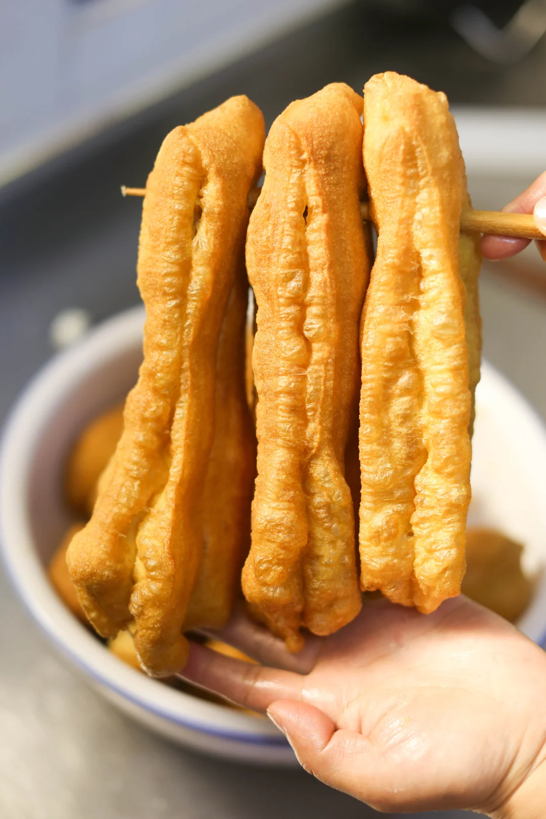 自制炸油条，配方给你们，口感松脆有韧劲