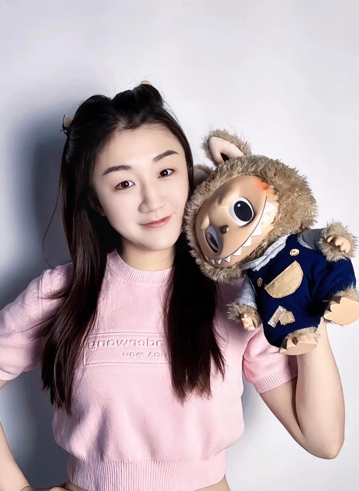我估计最难受的应该就是陈梦了她原本以为自己脱离了乒乓球届，会没有人讨论她，却