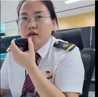 广州南站国庆中秋的热闹，不是普通车站的拥挤，也不是临时加开的列车，而是17趟列车
