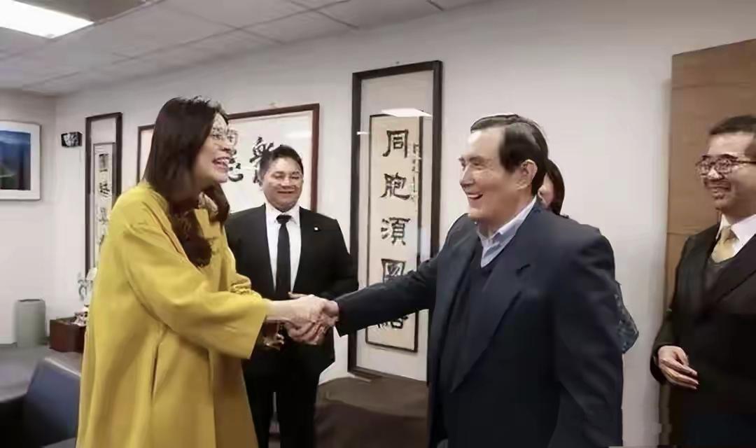情况有变！国民党突然认怂，国共论坛出现变数，郑丽文决意窜美原本定好1月底开