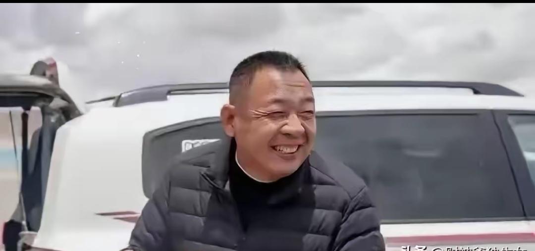 3月8日这颗雷，炸得资本圈鸦雀无声。​于东来大手一挥，40亿资产说分就分。​