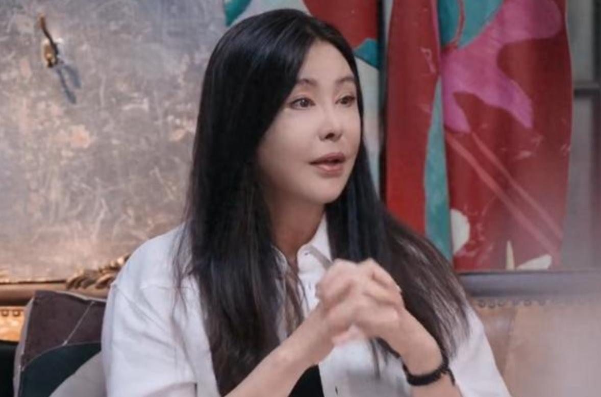 女神滤镜，一夜之间碎了一地？王祖贤被骂惨了。 隐退22年后首次接受访谈，一句