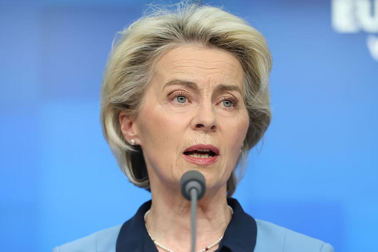 11月14日，冯德莱恩对媒体说:“欧洲受到了美国的关税冲击，向美出口受阻，中美关