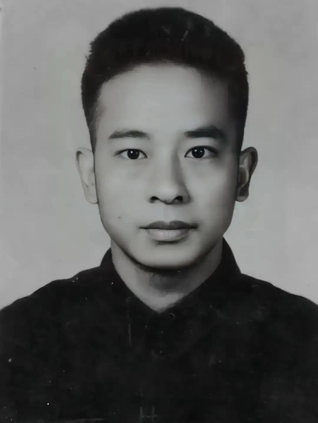 1948年，冉益智叛变，供出了罗广斌，罗广斌的哥哥是国民党中将，特务头子怕得罪他