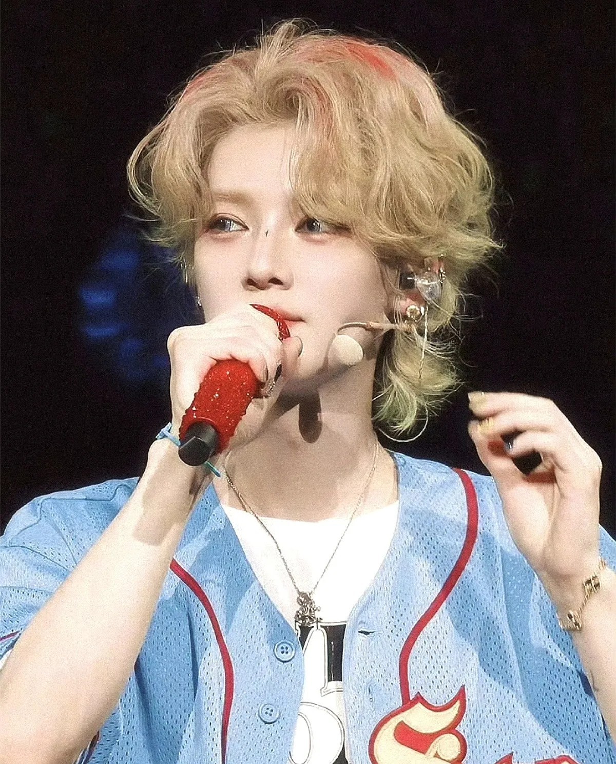 鹿晗已经意识到了为什么要先搞好事业不是因为邓超和陈赫，而是因为自己已经把握不