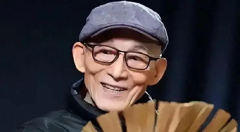 游本昌演济公，片酬不到1000元。他走后，儿子翻出几张银行卡，每张密码不一样，可