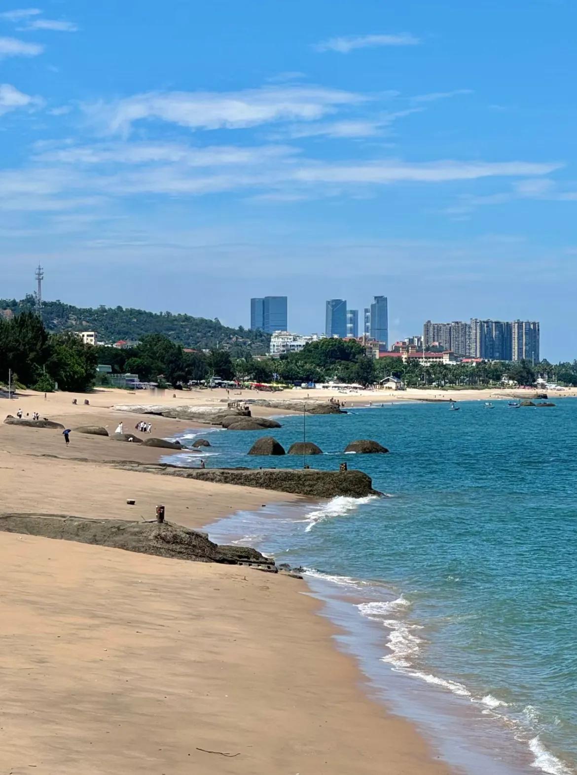 经常旅游对一个人有什么好处？喜欢旅游就是可以吃吃美食，看看风景，放松心情，出