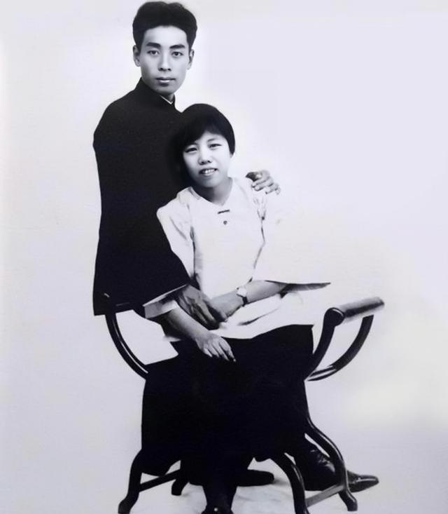 1955年，周总理与初恋情人见面归来，邓颖超追问：“有照片吗？我很想看看她长什么