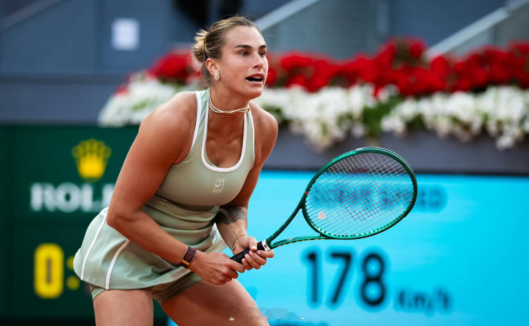 萨巴伦卡罗马过去几年战绩👇2025八强，不敌🇨🇳郑钦文2024亚军，不敌斯