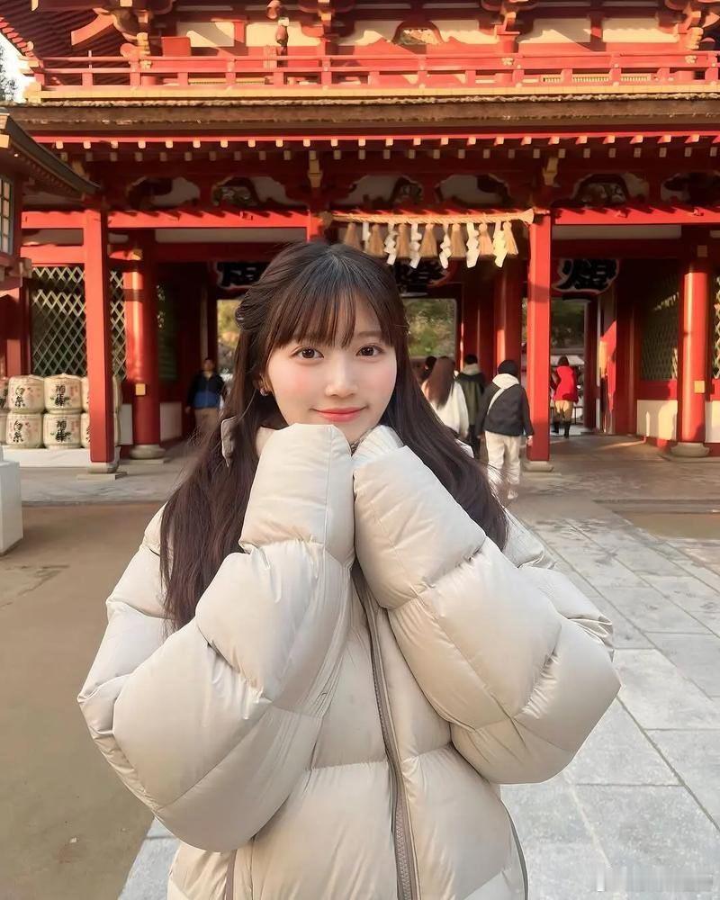 很多人疑惑，为什么日本女性要求这么低，还能把日本男性逼成不婚不育的草食男?我想说