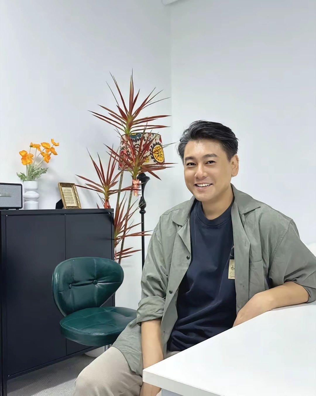 朱孝天，情商差，情绪化说他行吧，他是混最差的。说不行吧，他F4里最丑的一个，竟然