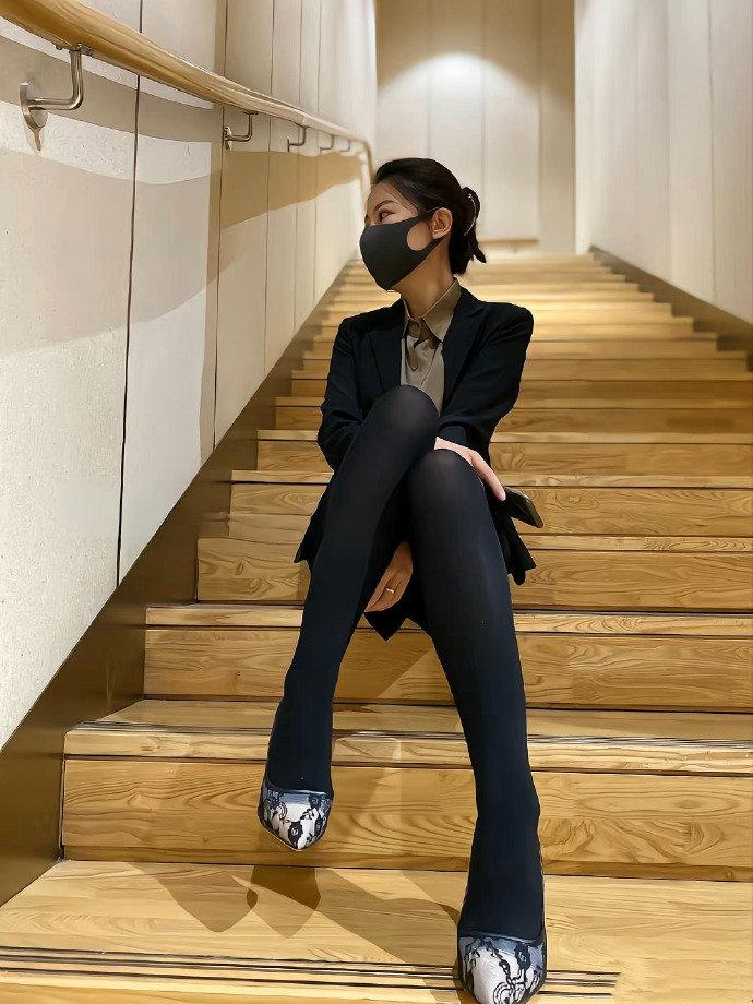 一人说一个秘密吧，反正这里谁也不认识你[doge]​​​​​​​