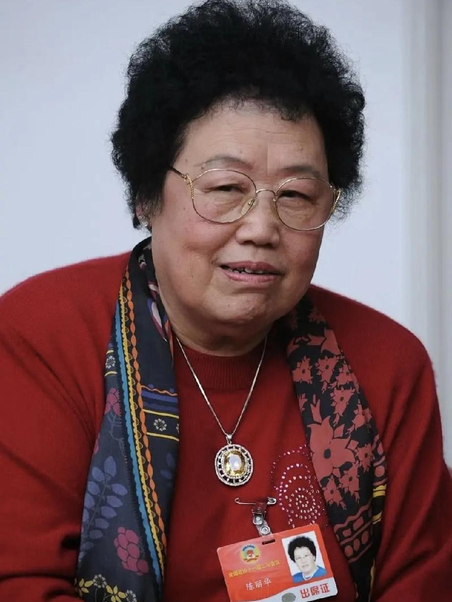 陈丽华走了，最难受的人出现了，不是她的儿女，也不是迟重瑞，而是陈丽华公司的员工们