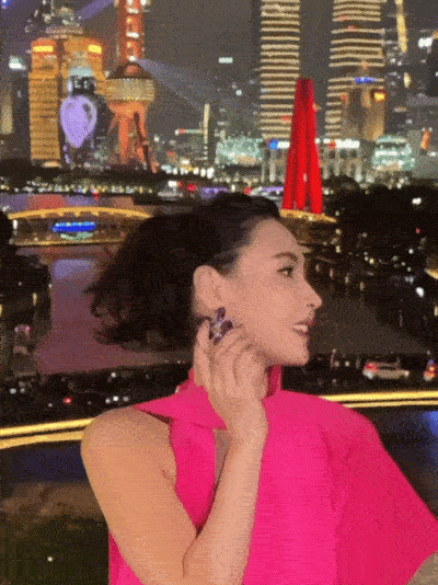 张柏芝香奈儿老了还是香奈儿岁月在张柏芝的身上带走了什么，这么多年过去了依然是很