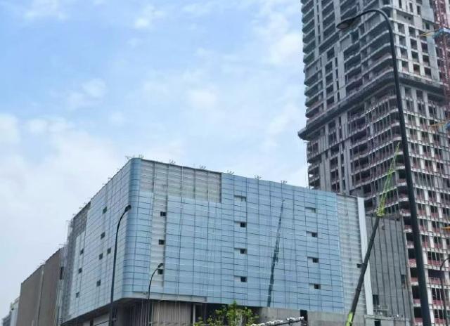 幕墙过半！合肥一商业综合体进度加快！[鼓掌]市民实拍：合肥银泰in