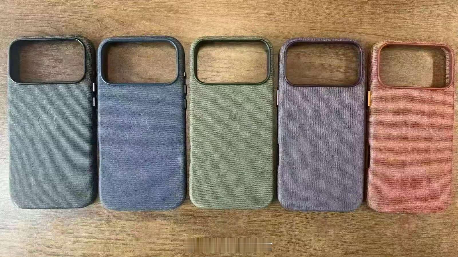 咱来聊聊iPhone17的手机壳！官方整了五款哑光配色，橙色活力、紫色柔和、绿
