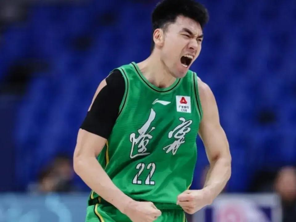 CBA最新消息：据辽宁男篮主帅乌戈赛后接受采访表示：“我要向来到现场的辽篮球迷道