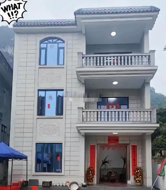 网上看到的，这两套房子都是农村的，哪套住起来更舒服？左边37w，右边15w​​