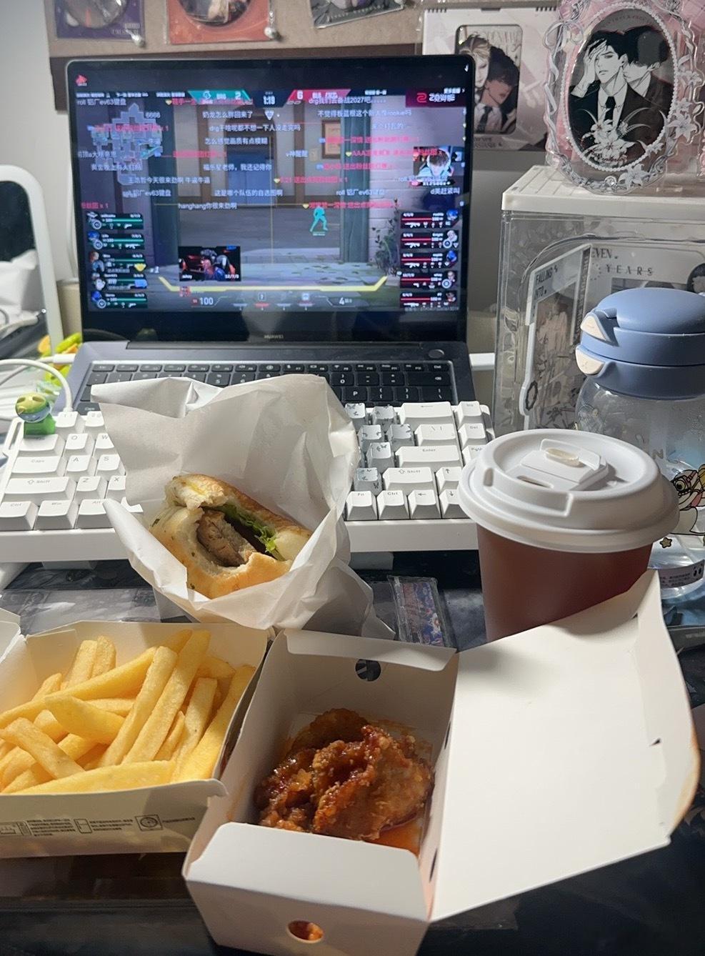 必胜客这个汉堡真的太他妈好吃了
