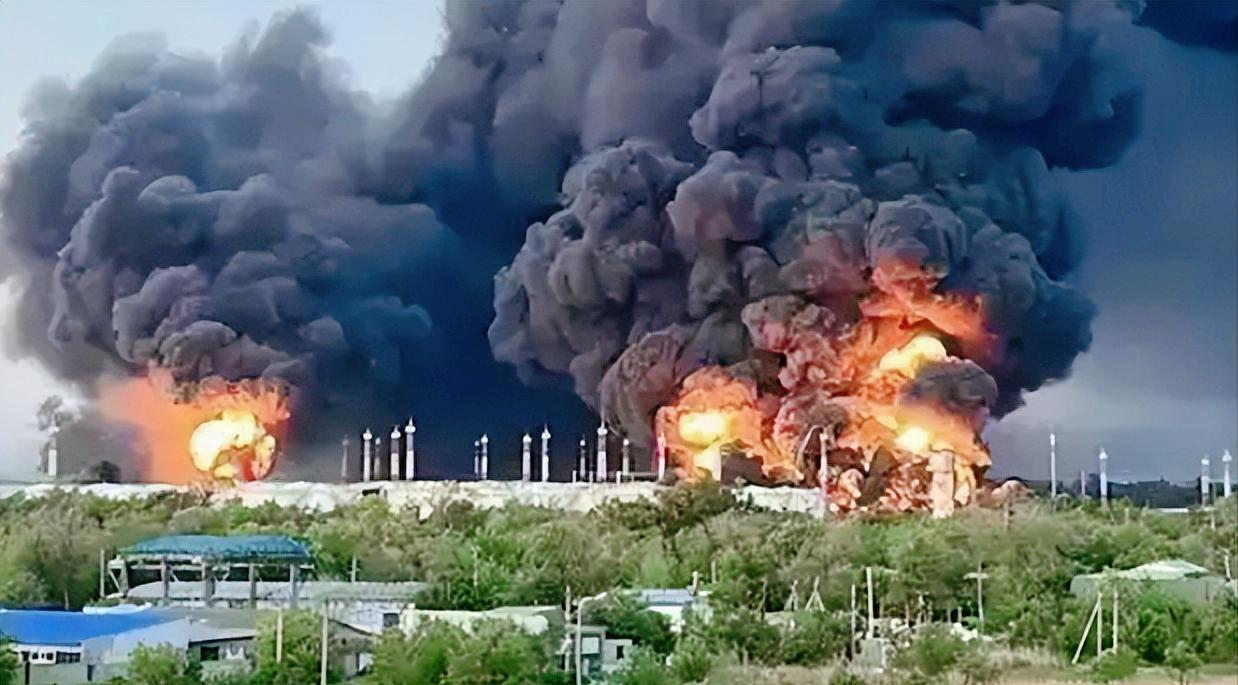 最近这段时间乌克兰是真下狠手了，盯着俄罗斯的能源设施往死里炸，这一下可把不少国家