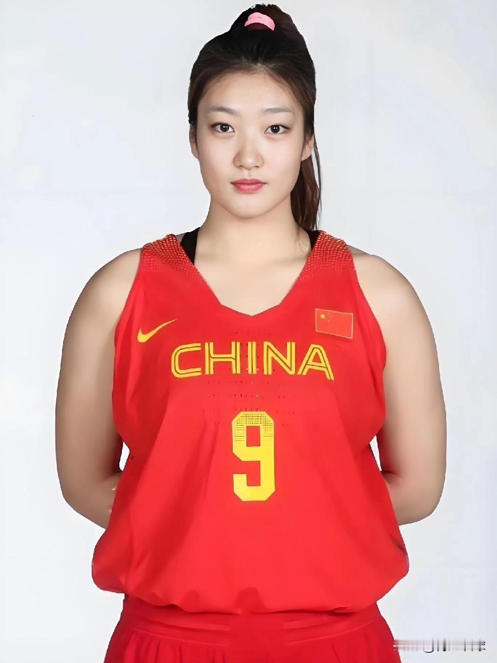 “勒布朗-梦”李梦虽然退出国家队，但仍旧是人生大赢家！WCBA&WNBA职